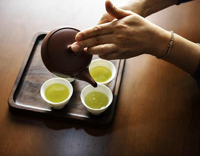Interested in green tea? Here are 10 things you should know about this variety of tea.